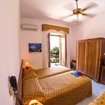 La Mandorla 3*