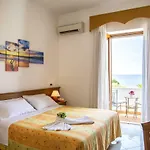 La Mandorla Hotel 3*