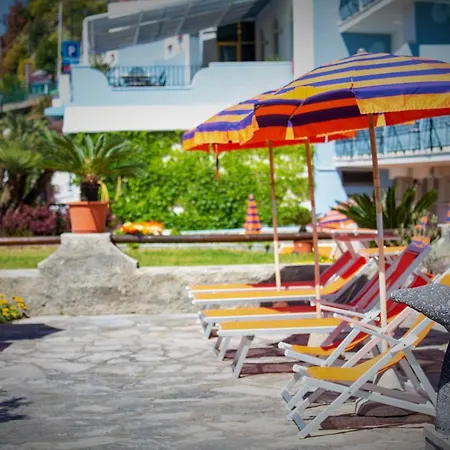 La Mandorla Barano dʼIschia