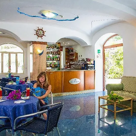 La Mandorla Barano dʼIschia