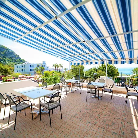 La Mandorla Barano dʼIschia