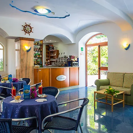 La Mandorla Barano dʼIschia
