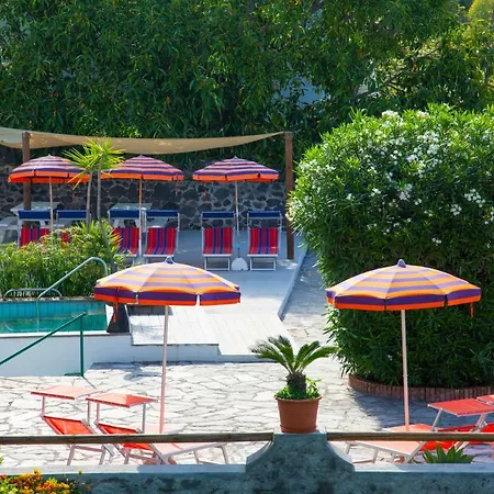 La Mandorla Barano dʼIschia