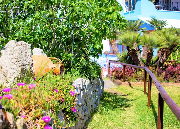 מלון La Mandorla 3*