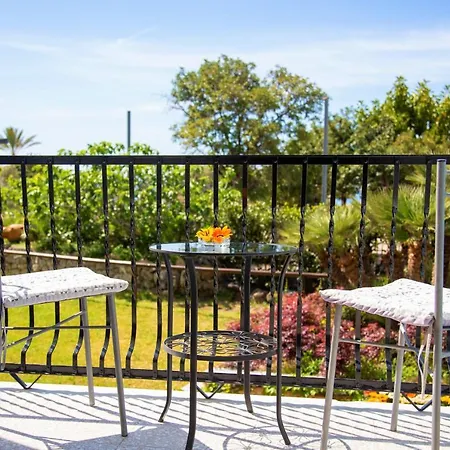 Hotel La Mandorla 3*