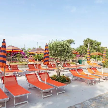 Hotel La Mandorla 3*