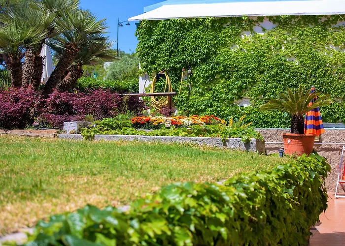 Hotel La Mandorla 3*